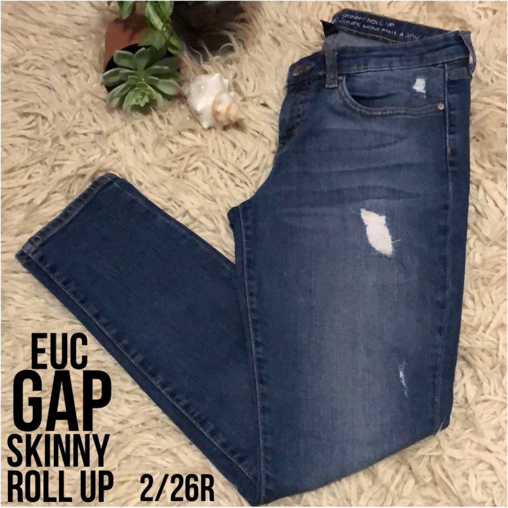 EUC GAP Skinny Roll Up-Sz 2/26R-Distressed